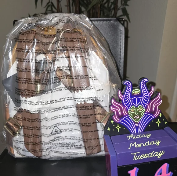 Loungefly Disney The Rescuers Down Under Mini Backpack - Picture 2 of 5